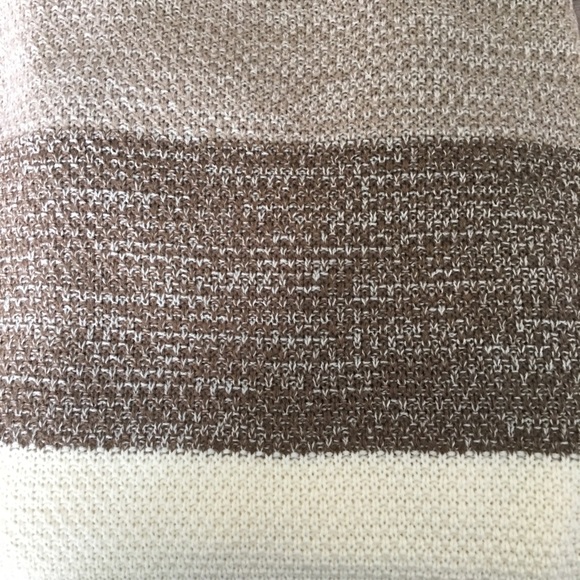 Turtleneck sweater NWT - Picture 4 of 4